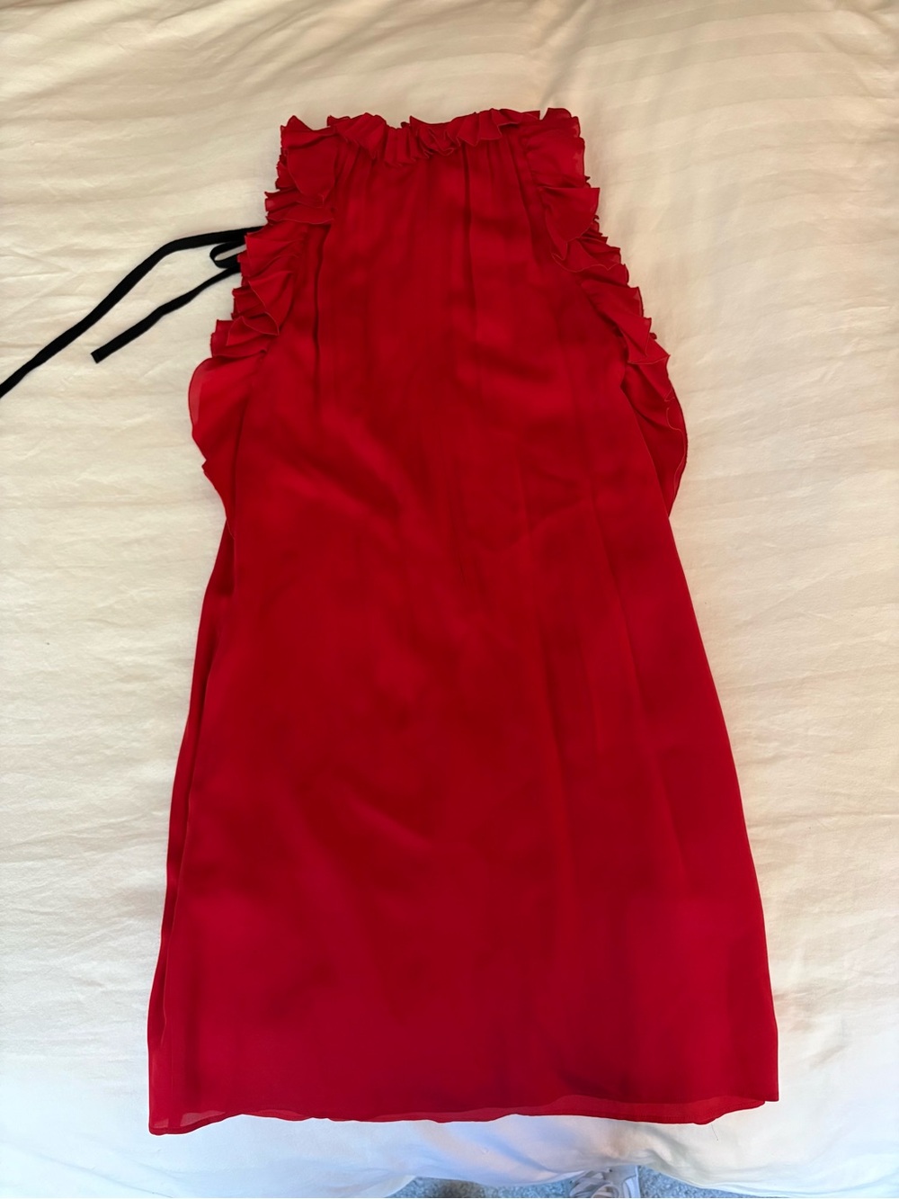 Gucci Red Ruffle-Trim Sleeveless Mini Dress with Black Tie - Picture 3 of 4